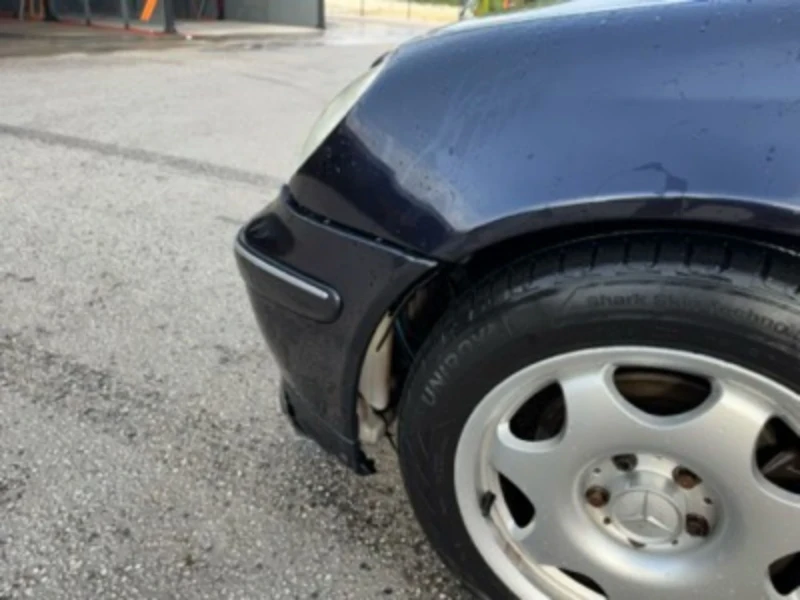 Mercedes-Benz C 220, снимка 8 - Автомобили и джипове - 53474766