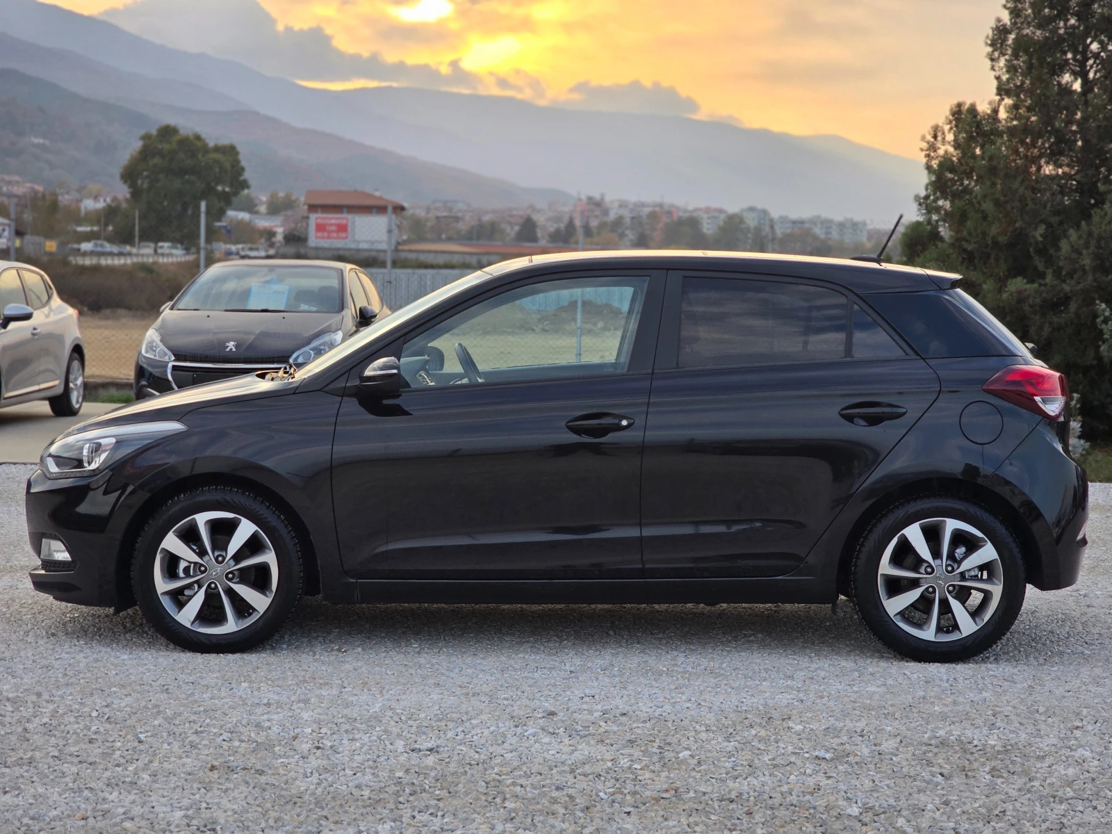 Hyundai I20 1.2i * Panorama*  - изображение 4