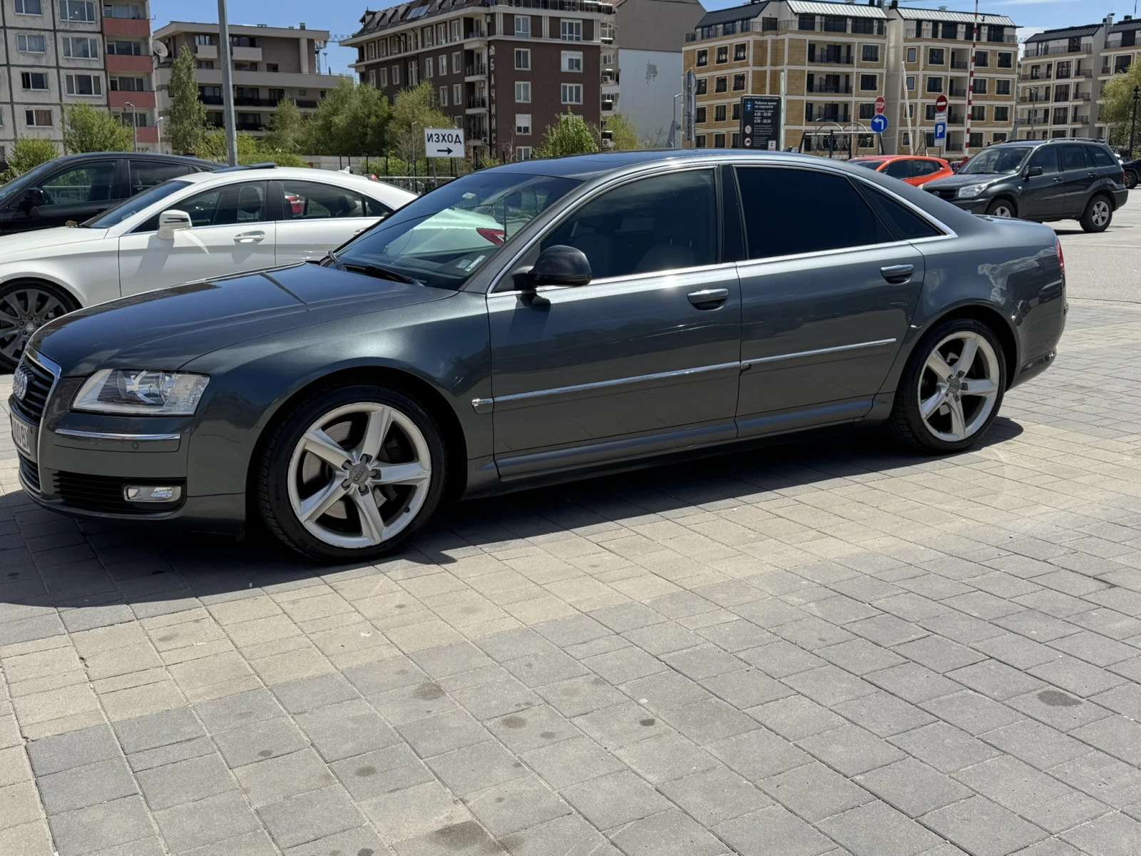 Audi A8  - изображение 2