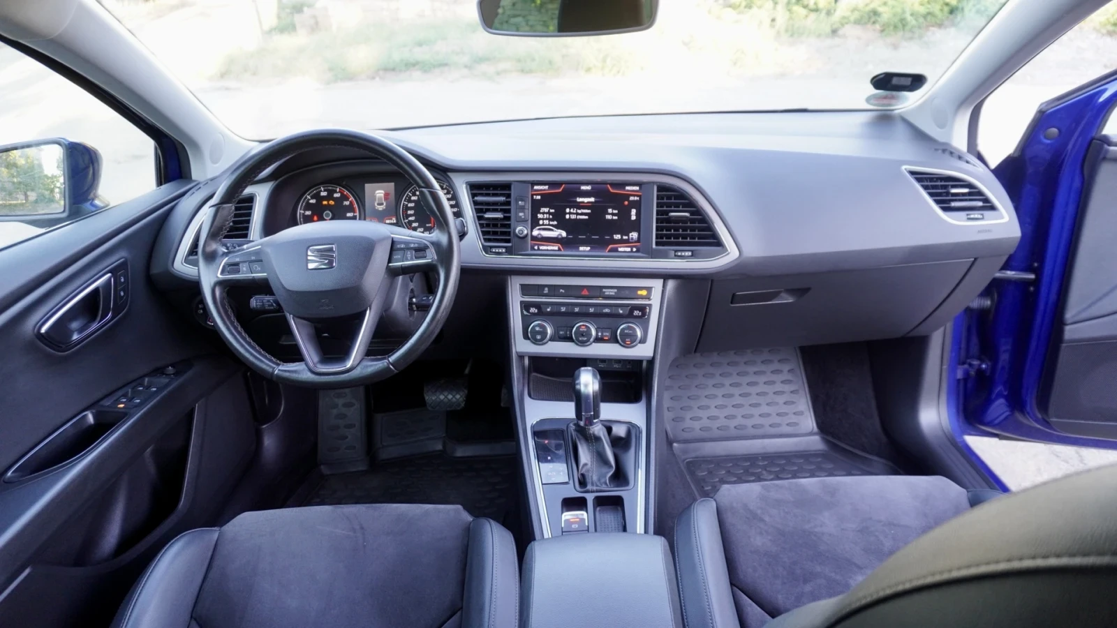 Seat Leon 1.5 TGI Style DSG - изображение 8