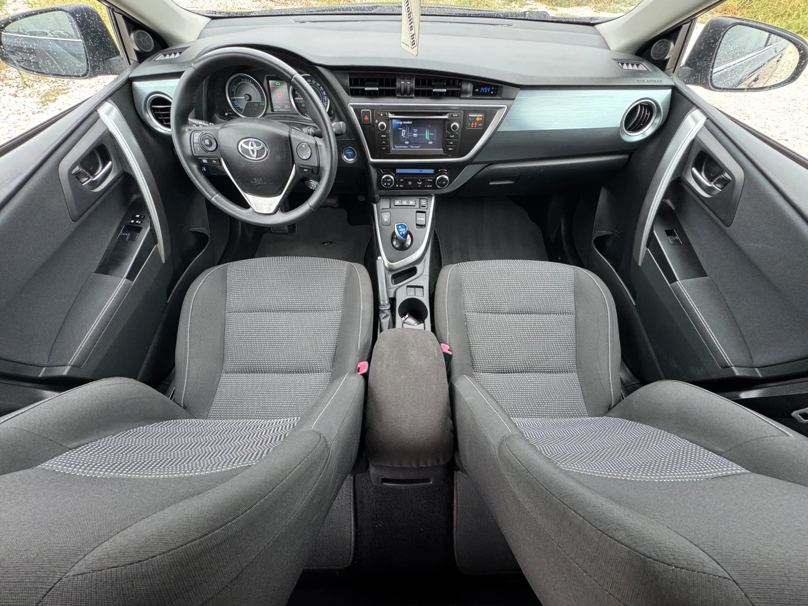 Toyota Auris 1.8 HYBRID / AVTOMAT / NAVI / CAMERA / PANORAMA  - изображение 9