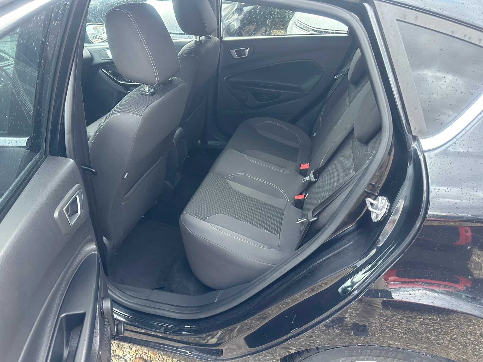 Ford Fiesta  - изображение 9