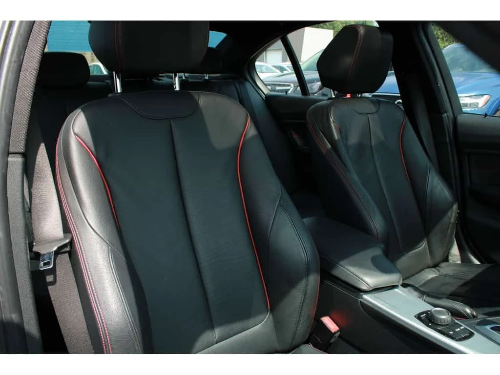 BMW 335 * 335i RWD, MAGS, TOIT OUVRANT, CUIR, BLUETOOTH, A, снимка 13 - Автомобили и джипове - 53875570