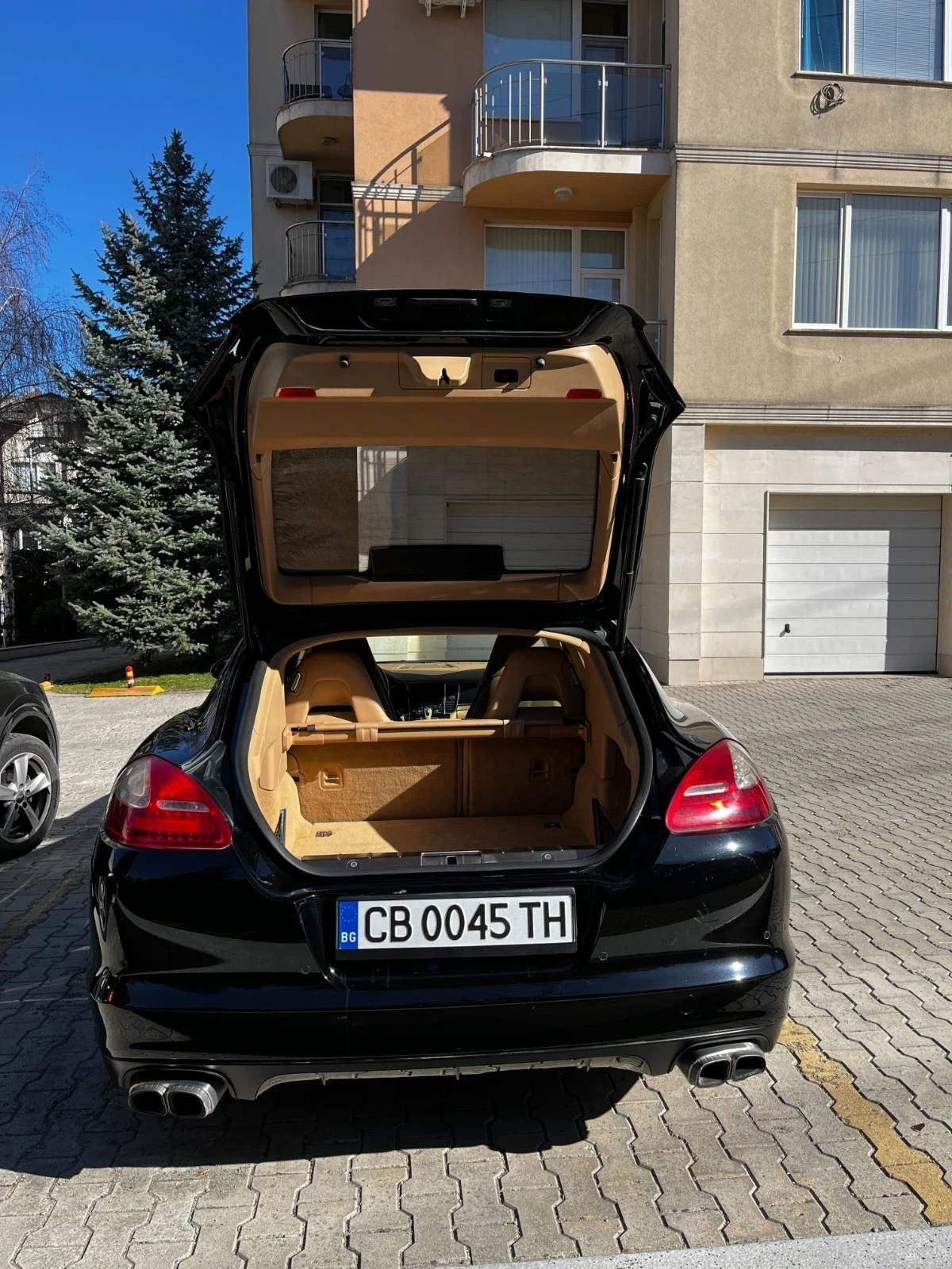 Porsche Panamera, снимка 15 - Автомобили и джипове - 54145930
