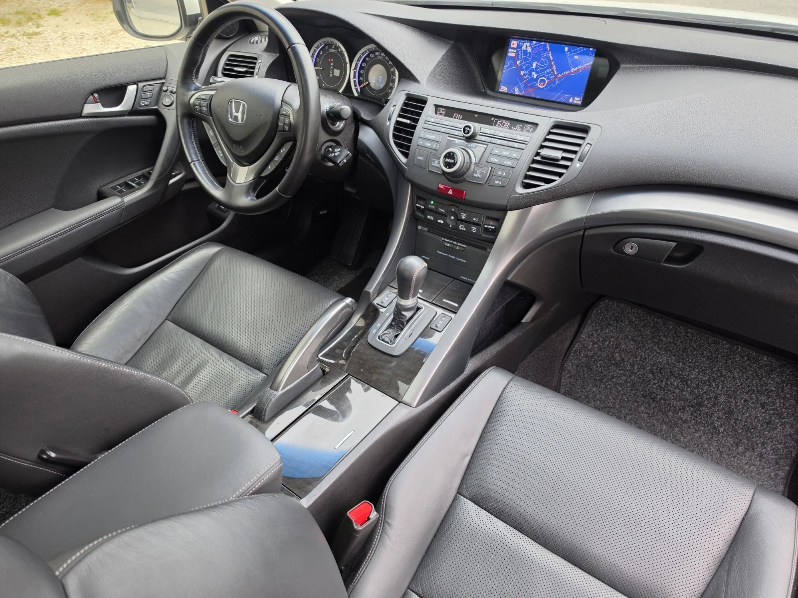 Honda Accord 2.4i-VTEC Дистроник Пълна сервизна история в ХОНДА, снимка 15 - Автомобили и джипове - 54236084