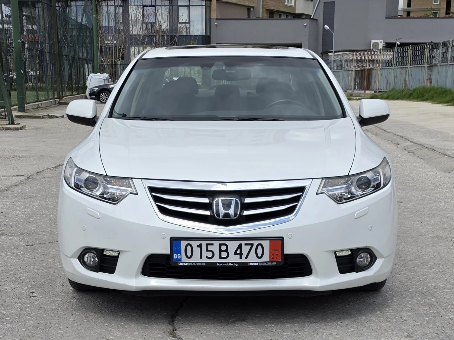 Honda Accord 2.4i-VTEC Дистроник Пълна сервизна история в ХОНДА, снимка 2 - Автомобили и джипове - 54236084