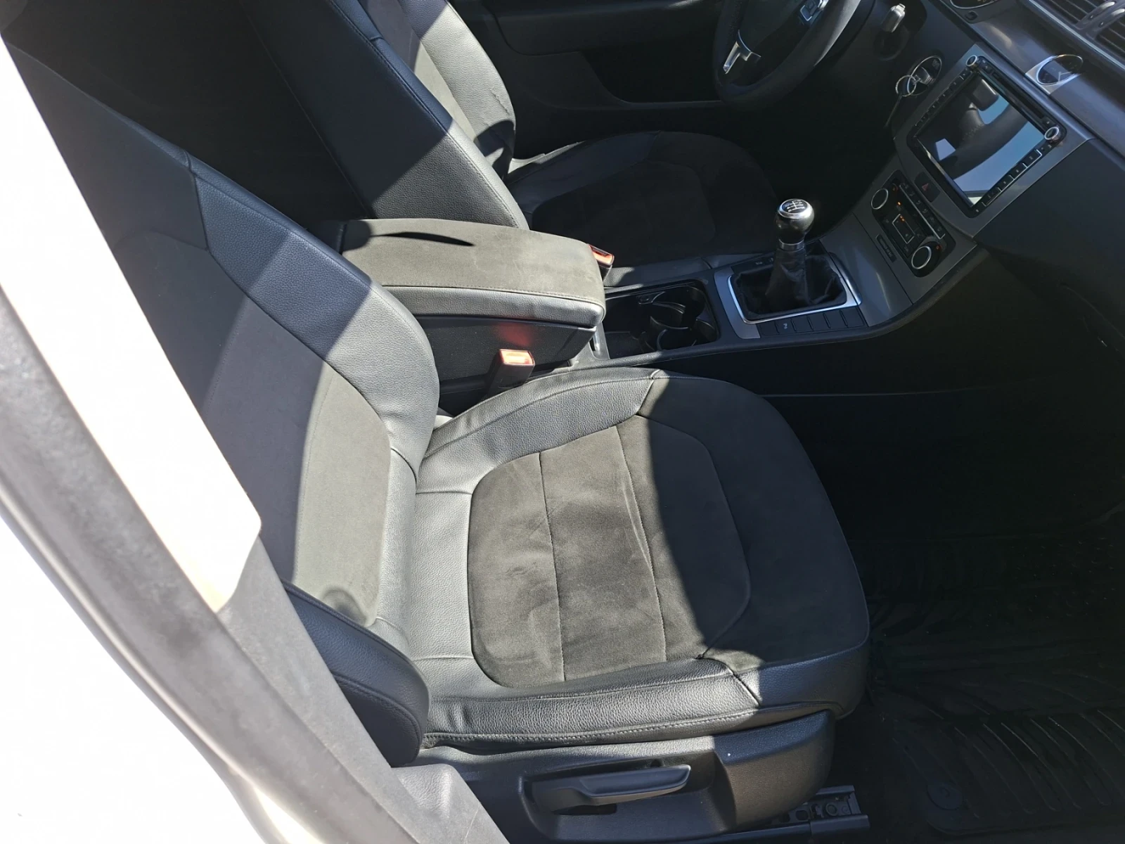 VW Passat 1.4 TSI, снимка 14 - Автомобили и джипове - 54283478