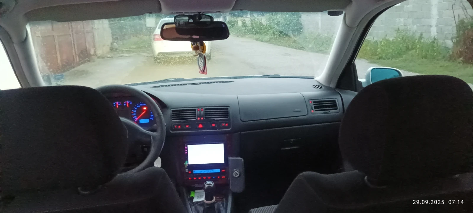 VW Bora, снимка 3 - Автомобили и джипове - 54330902