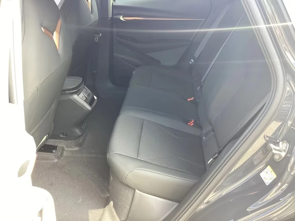 Cupra Tavascan VZ 84kWh 4DRIVE MATRIX-LED CAMERA , снимка 7 - Автомобили и джипове - 54346577