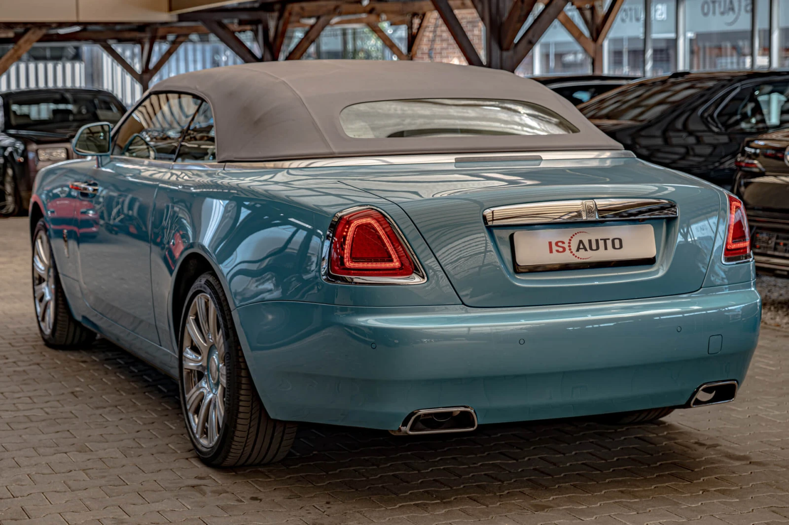 Rolls-Royce Dawn 6.6 V12/Two-Tone/Night Vision/Distronic/Lane Assis, снимка 4 - Автомобили и джипове - 55636269