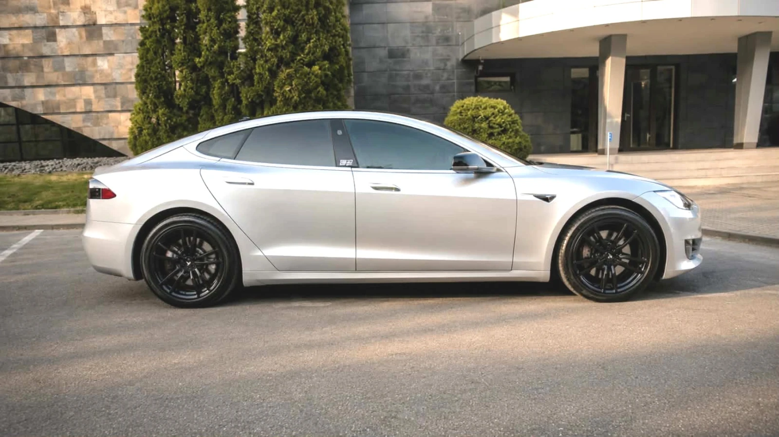 Tesla Model S Tesla S Австрия , снимка 8 - Автомобили и джипове - 55772305