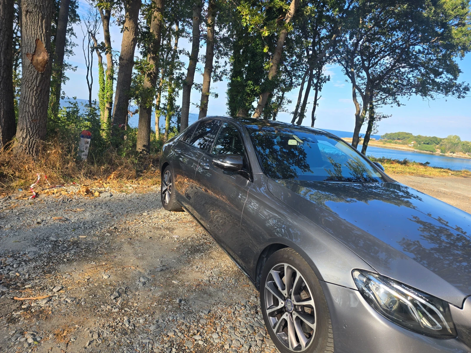 Mercedes-Benz E 220, снимка 12 - Автомобили и джипове - 55817493