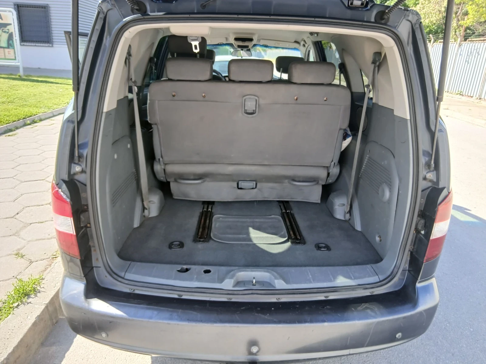 SsangYong Rodius, снимка 5 - Автомобили и джипове - 55931140