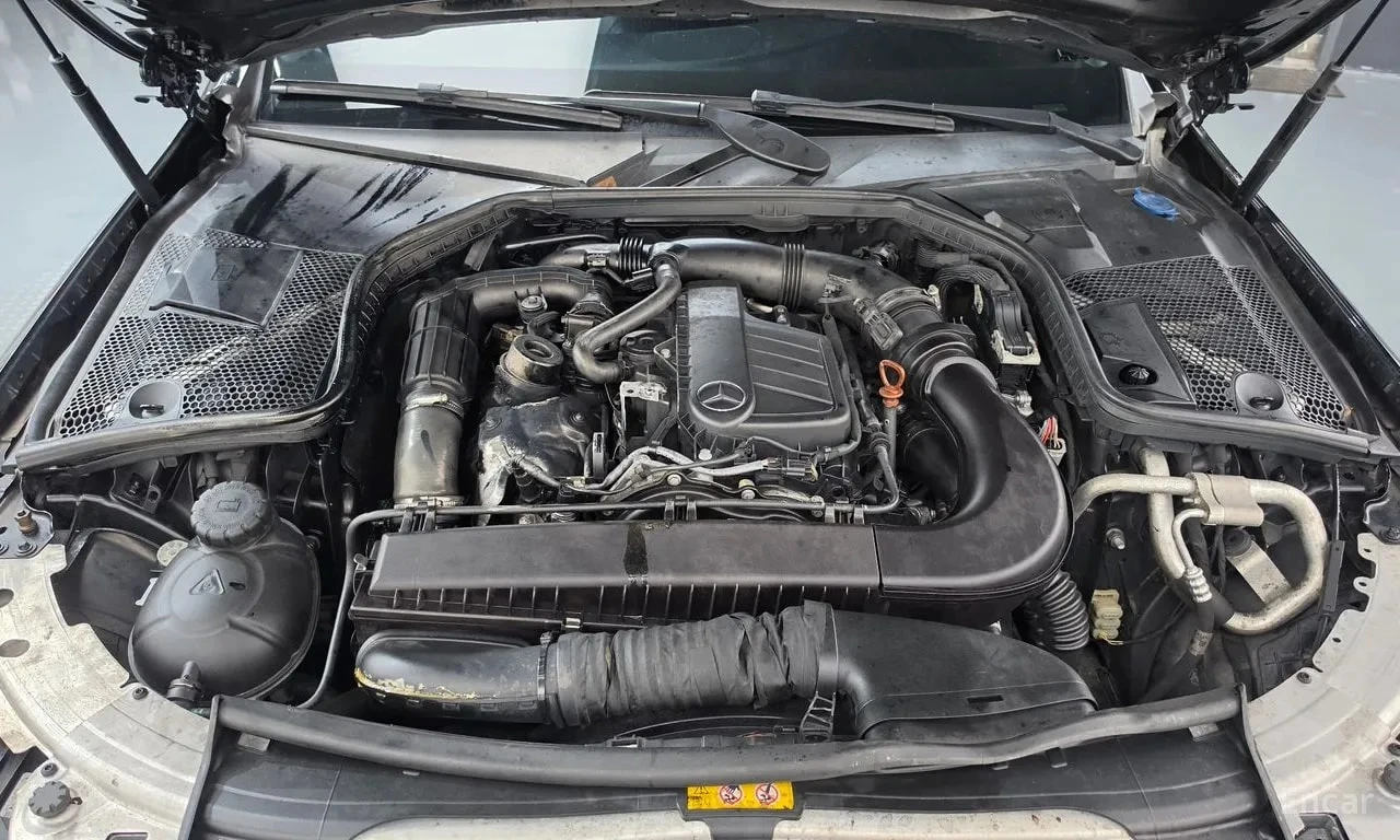 Mercedes-Benz C 200 LED* ПАНОРАМА* ФИКСИРАНА ЦЕНА ДО БЪЛГАРИЯ* , снимка 17 - Автомобили и джипове - 56104328