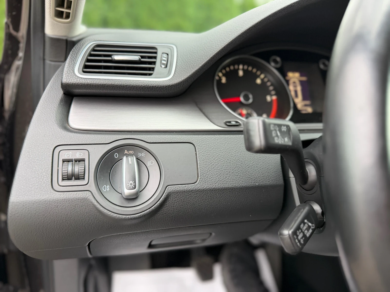 VW Passat 1.6TDI , снимка 14 - Автомобили и джипове - 56531113