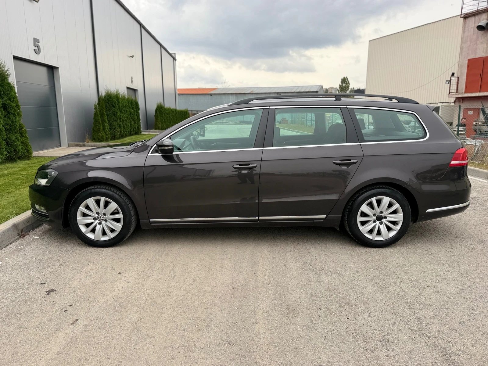 VW Passat 1.6TDI , снимка 8 - Автомобили и джипове - 56531113