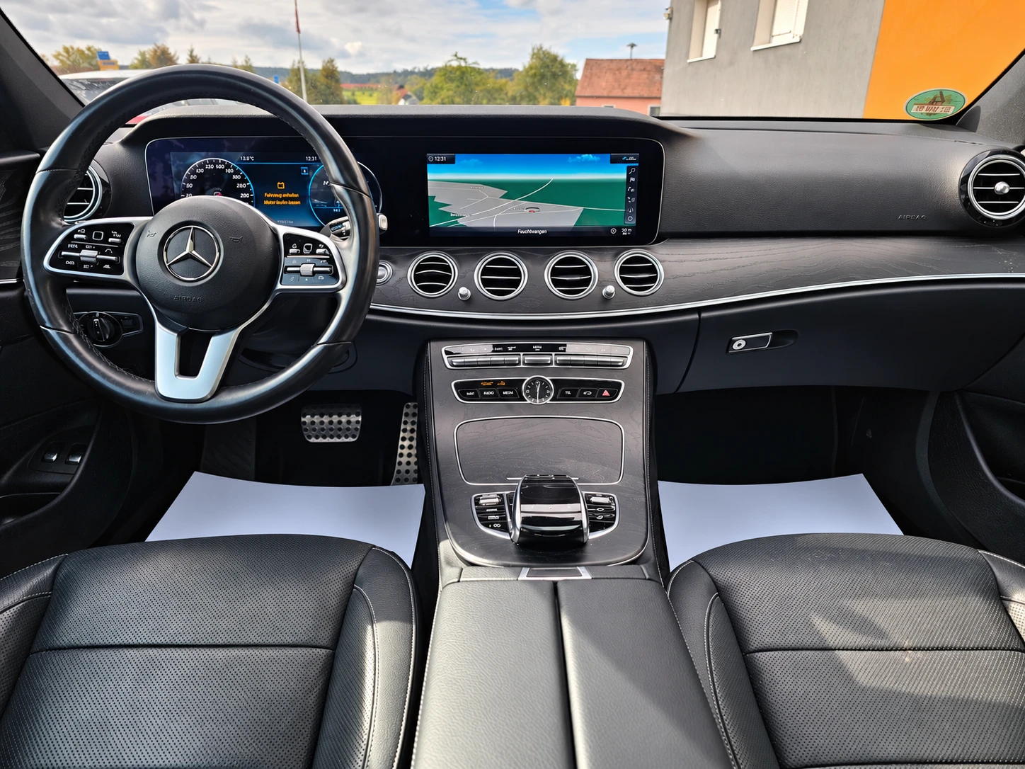 Mercedes-Benz E 400 Burmester, Панорама, снимка 12 - Автомобили и джипове - 56701106