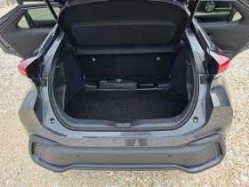 Toyota C-HR 1.8 HEV TEAM D в Гаранция Обслужен, снимка 10