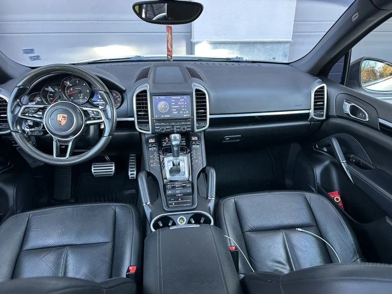 Porsche Cayenne  FACE* ПАНОРАМА* ПОДГРЕВ* ФОЛИРАН, снимка 12 - Автомобили и джипове - 48091223