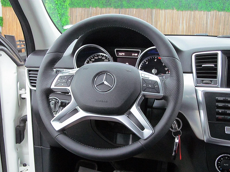 Mercedes-Benz ML 350 AMG-line/ECO START STOP/СОБСТВЕН ЛИЗИНГ, снимка 12 - Автомобили и джипове - 52524541
