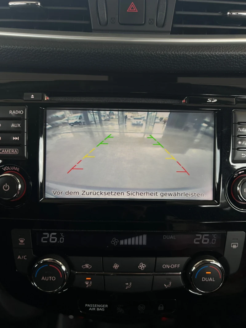 Nissan Qashqai 1.2, снимка 14 - Автомобили и джипове - 53233381