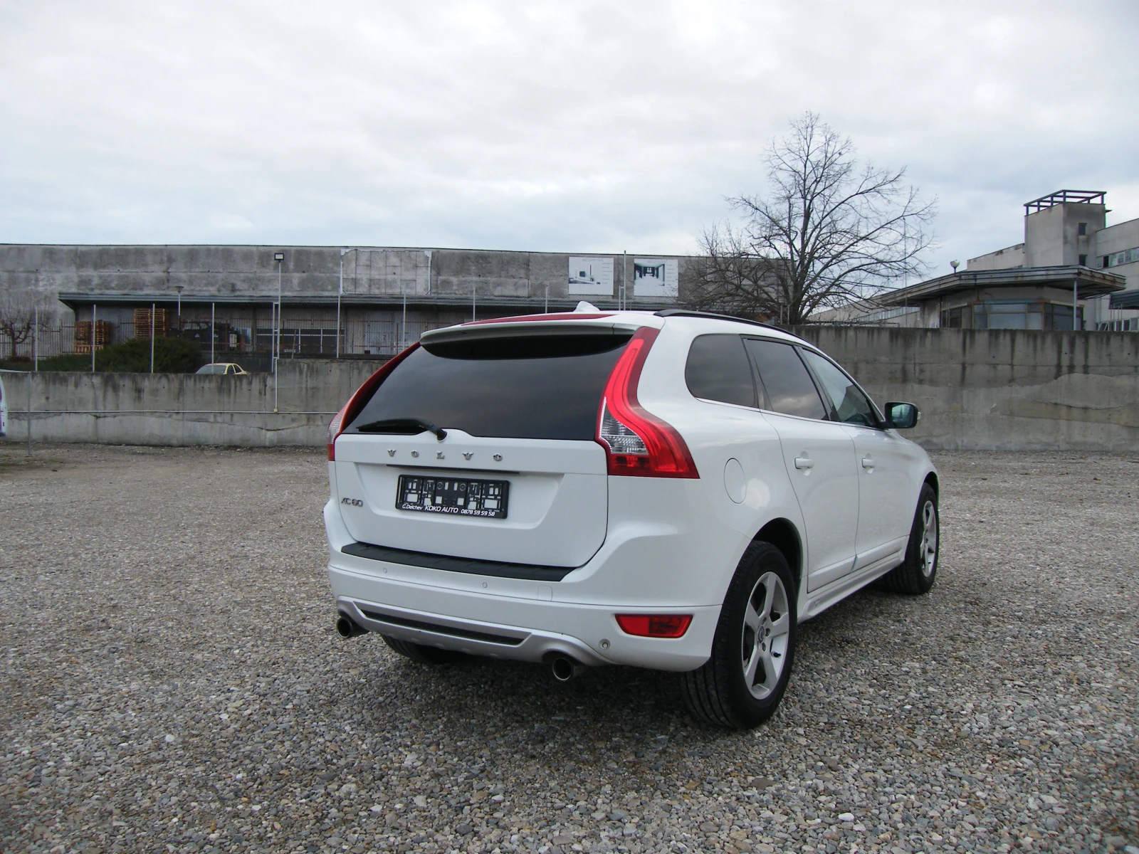 Volvo XC60 2.0D - изображение 4