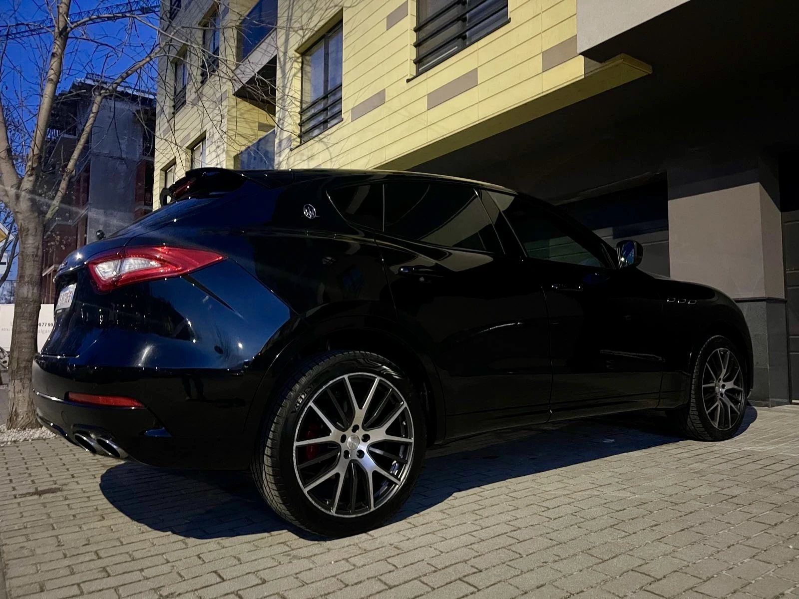Maserati Levante S GranSport AWD - изображение 5
