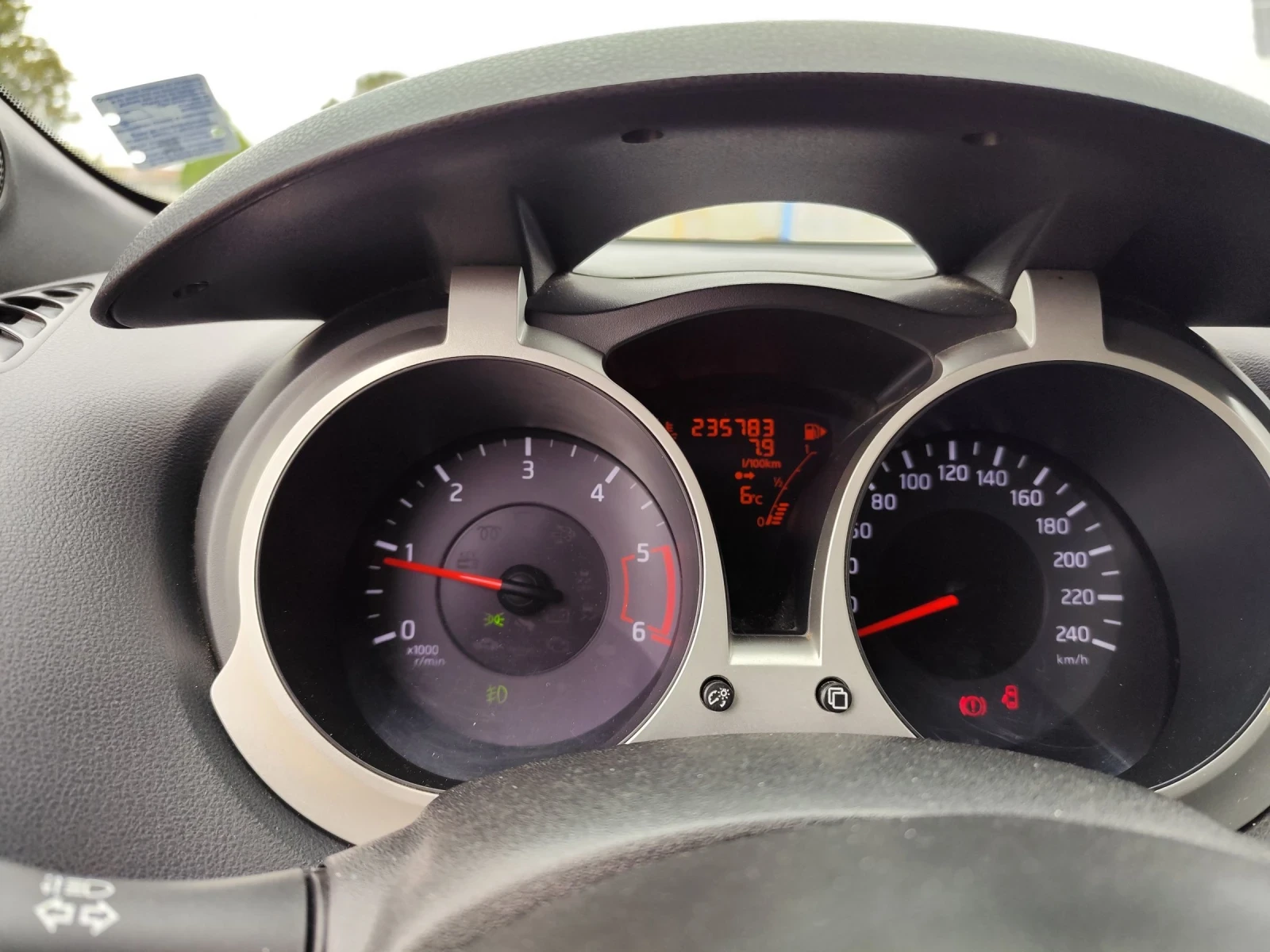 Nissan Juke Джип  - изображение 9