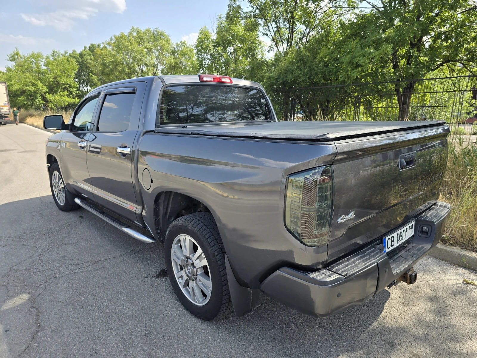 Toyota Tundra PLATINUM * LPG * 4Х4 * CREWMAX * теглич - изображение 3