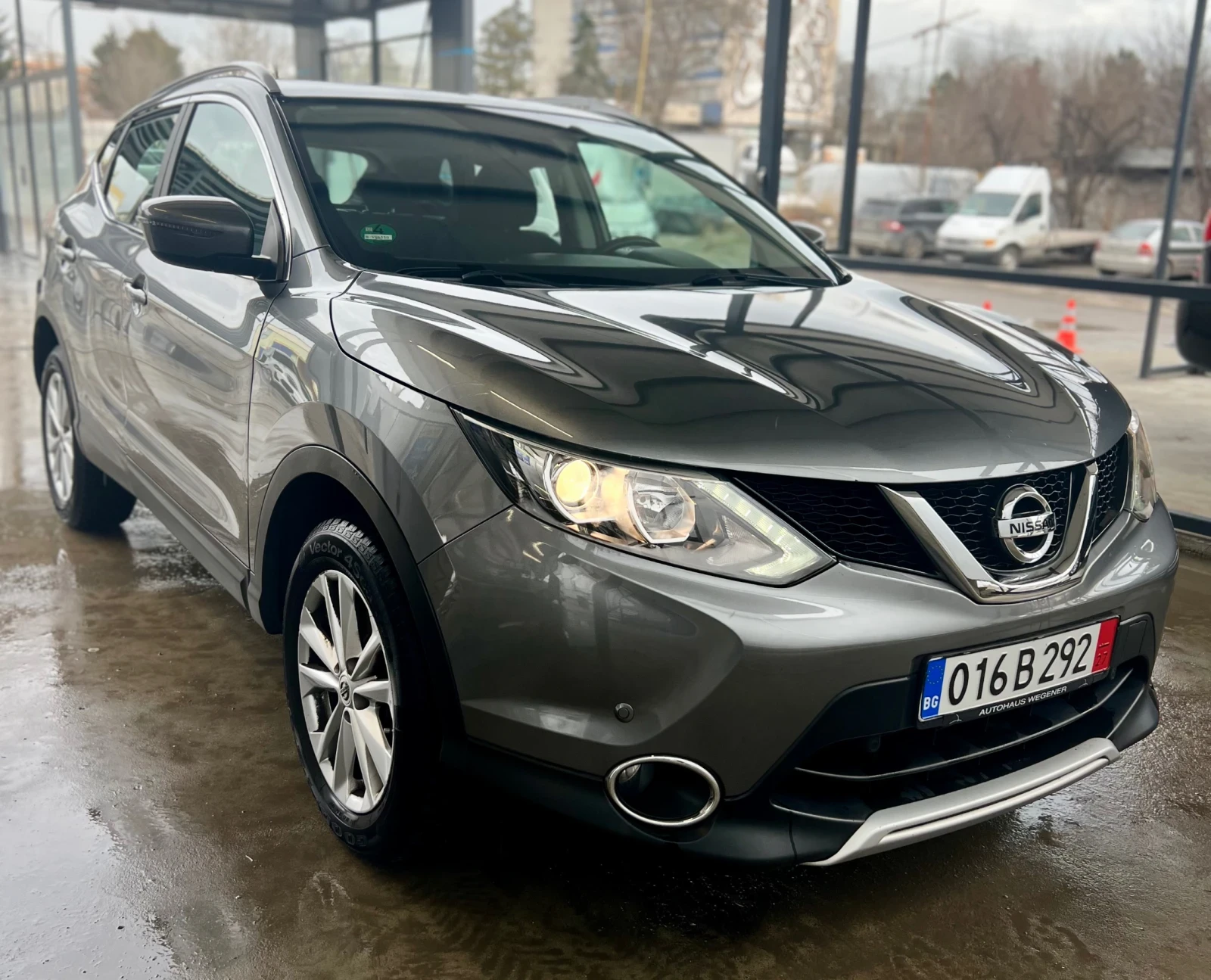 Nissan Qashqai 1.2 - изображение 3