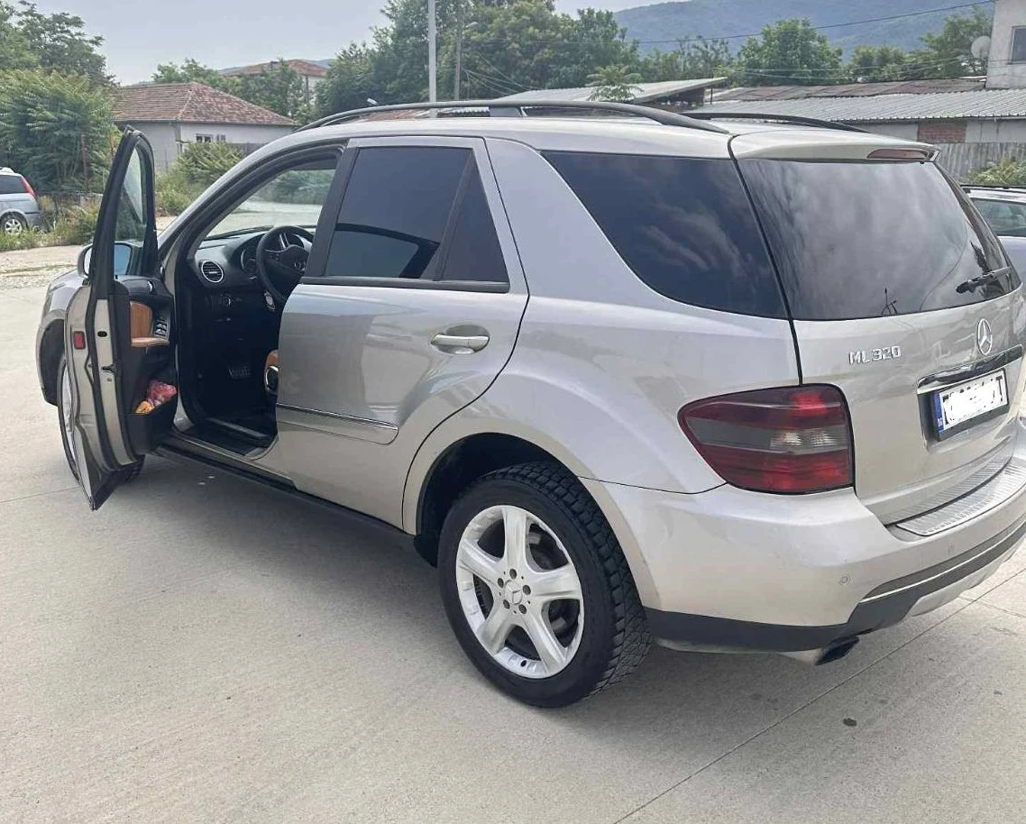 Mercedes-Benz ML 320