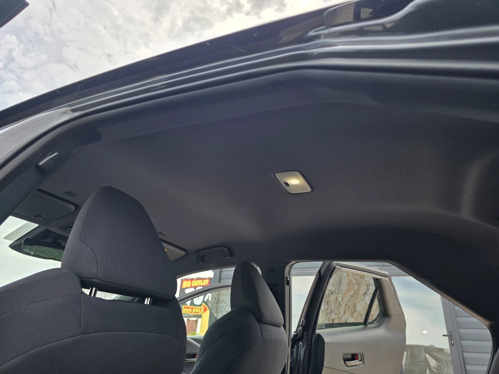 Toyota C-HR 1.8 HEV TEAM D в Гаранция Обслужен, снимка 12 - Автомобили и джипове - 54647248