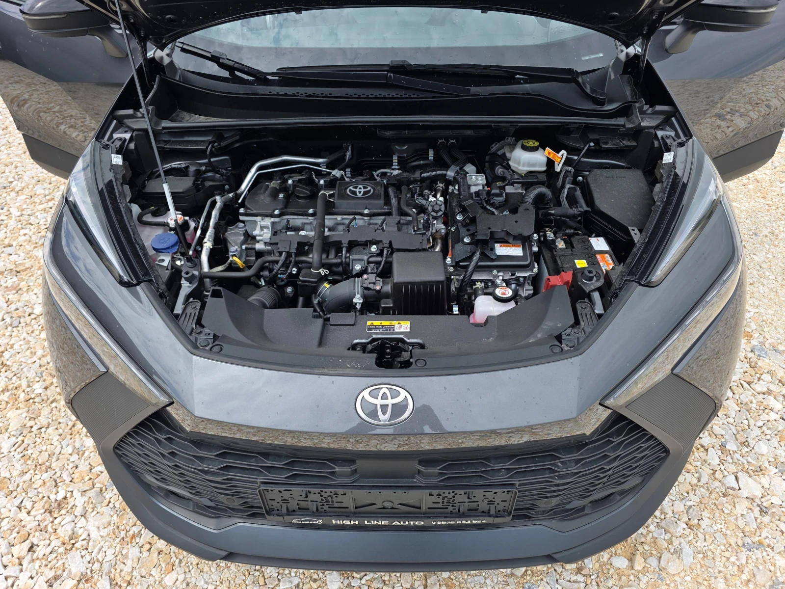 Toyota C-HR 1.8 HEV TEAM D в Гаранция Обслужен, снимка 14 - Автомобили и джипове - 54647248