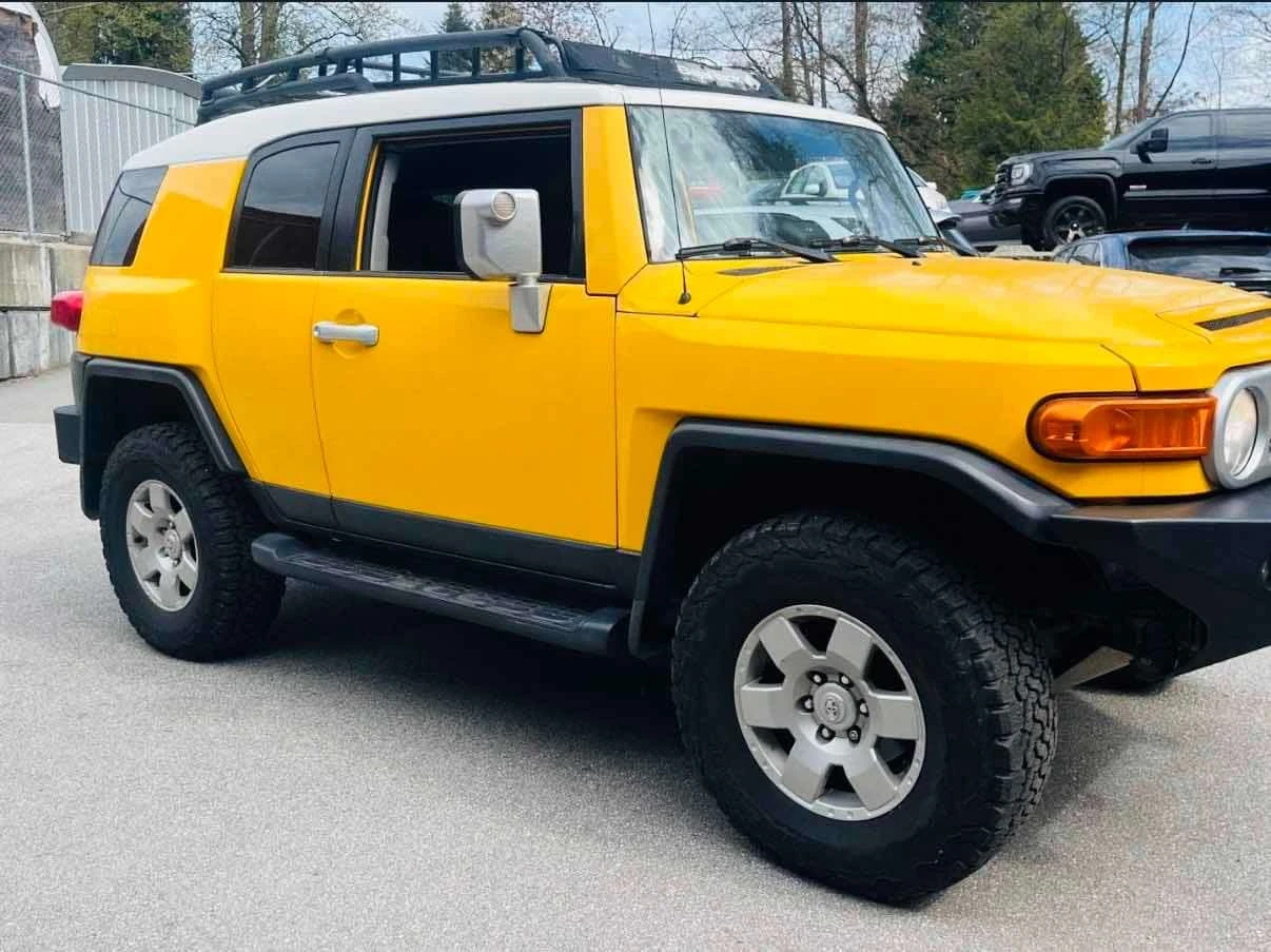 Toyota Fj cruiser * 4WD 4dr* АВТОКРЕДИТ БЕЗ ПЪРВОНАЧАЛНА ВНОСКА* , снимка 3 - Автомобили и джипове - 55530510