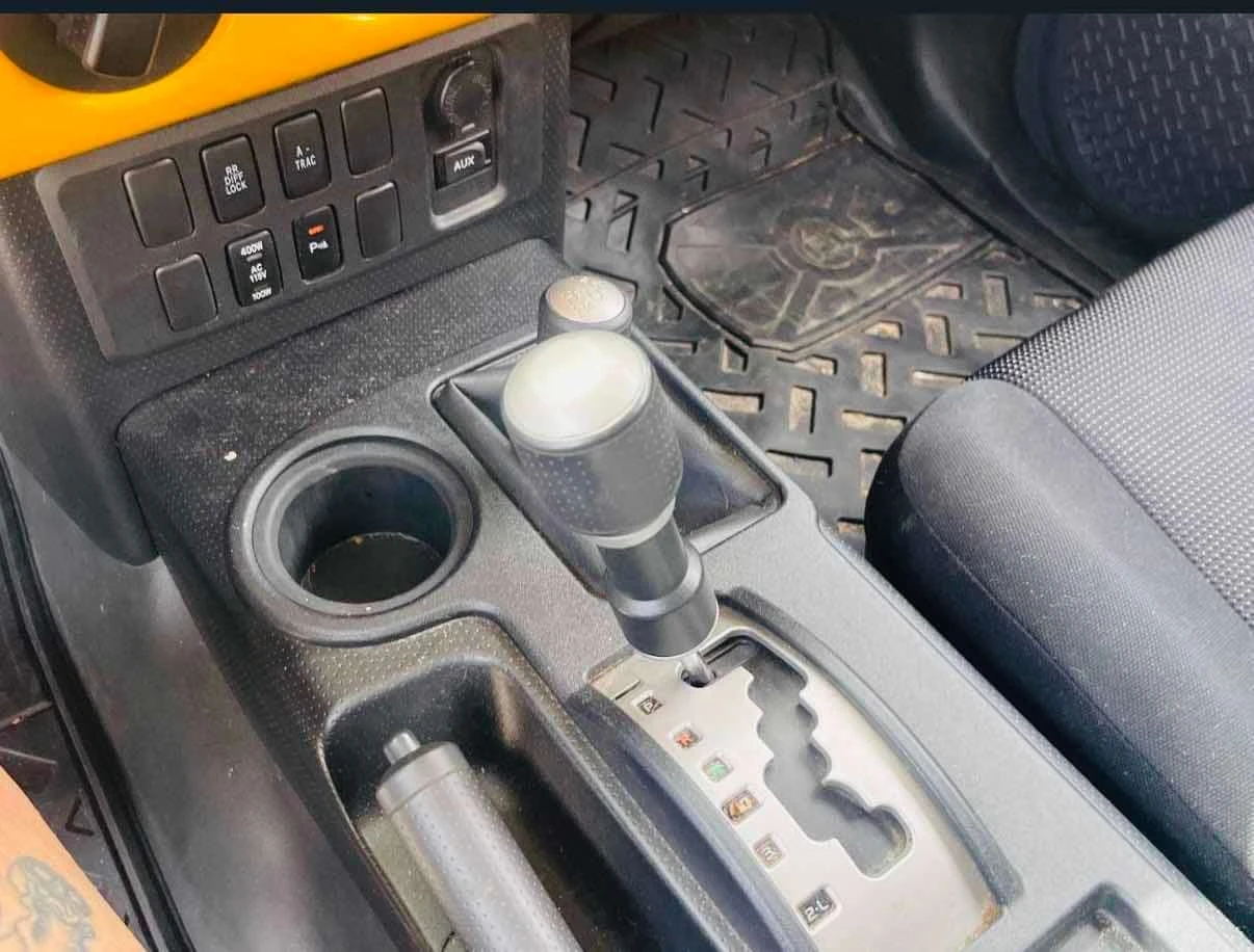 Toyota Fj cruiser * 4WD 4dr* АВТОКРЕДИТ БЕЗ ПЪРВОНАЧАЛНА ВНОСКА* , снимка 9 - Автомобили и джипове - 55530510