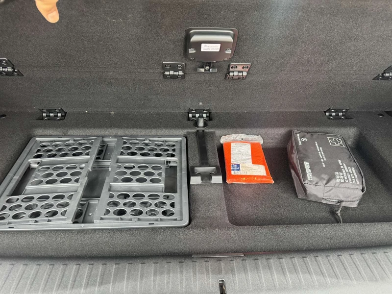 Mercedes-Benz V V220, снимка 8 - Бусове и автобуси - 52561374