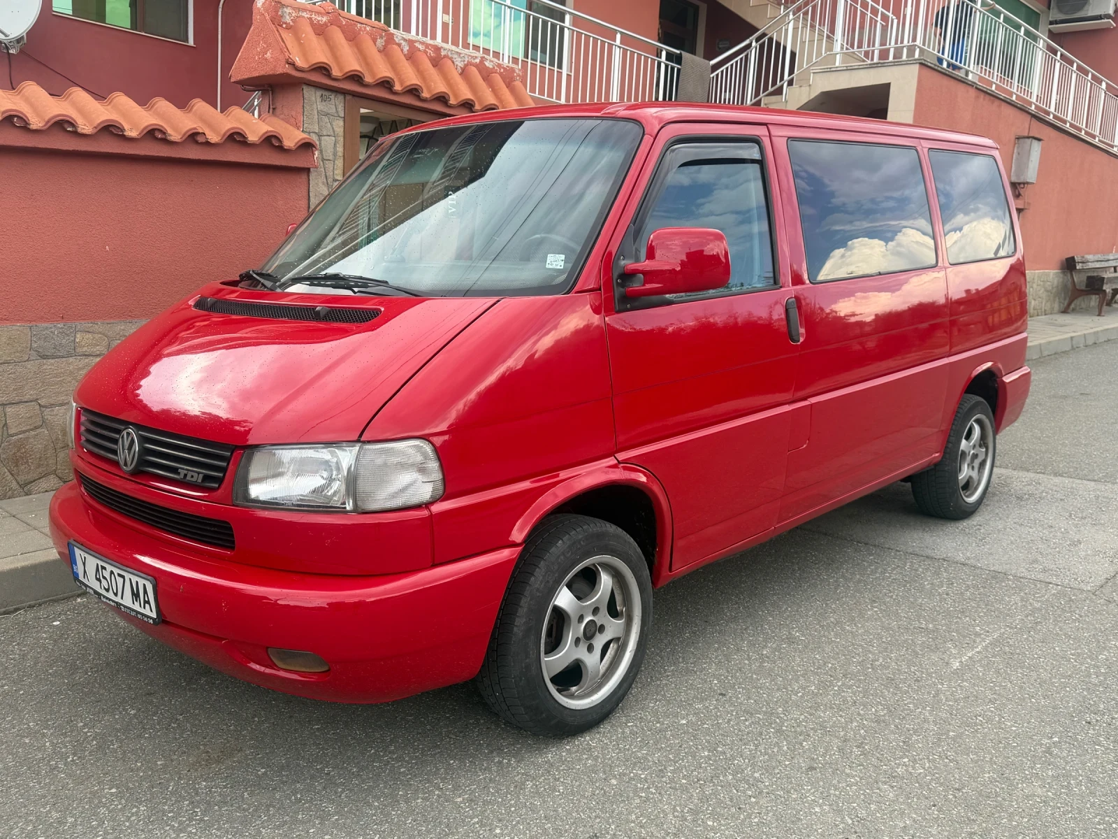 VW Caravelle, снимка 2 - Бусове и автобуси - 54959830