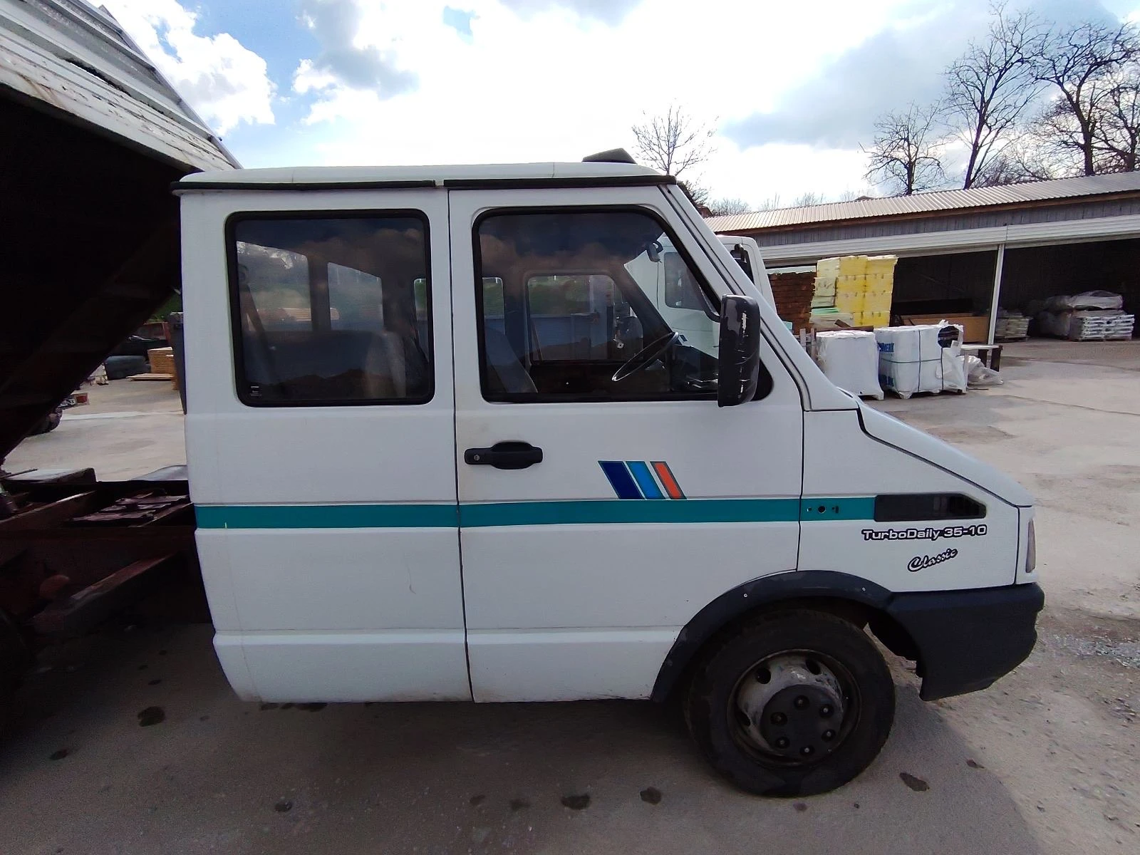 Iveco Daily 35-10, снимка 4 - Камиони - 54063645