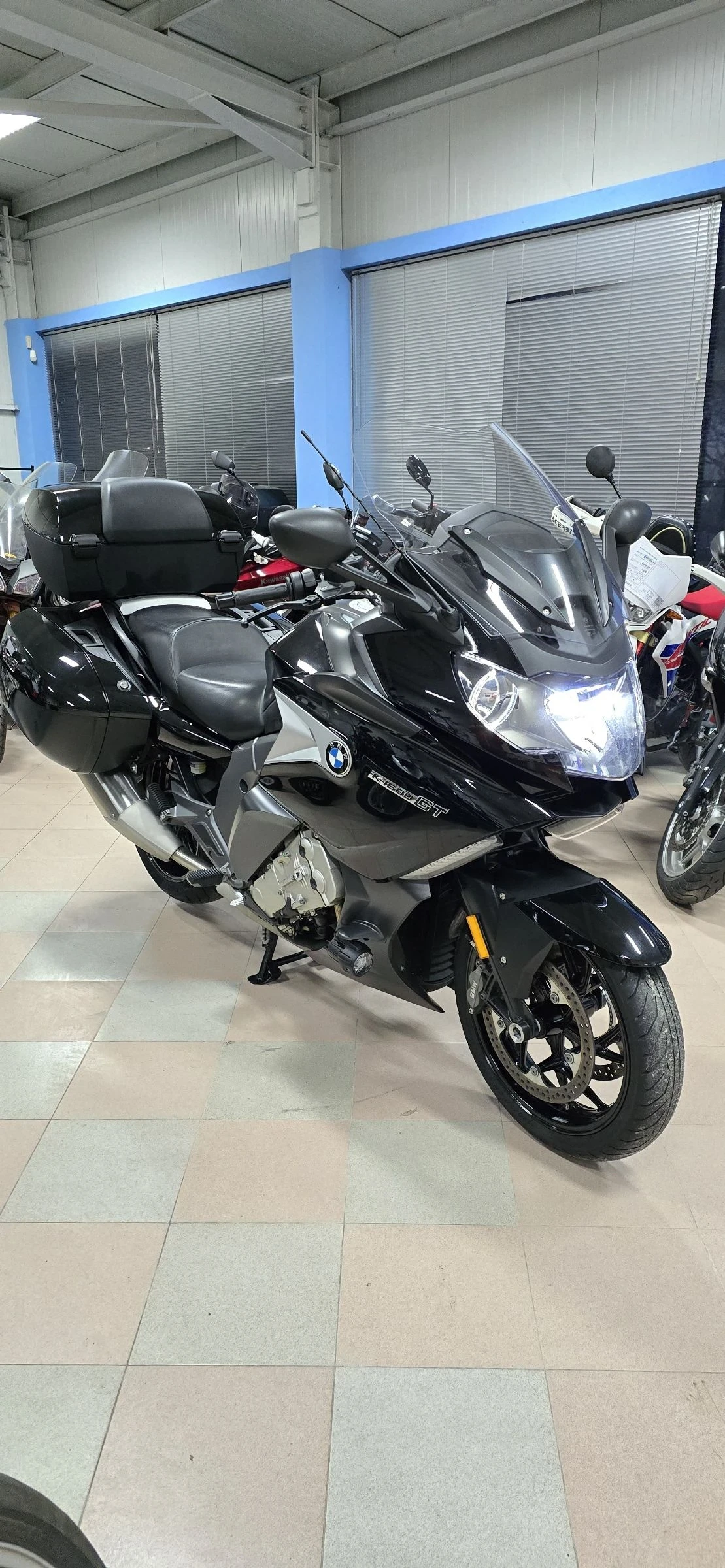 BMW K 1600 GT - КАТО НОВ ! Лизинг ! - изображение 3
