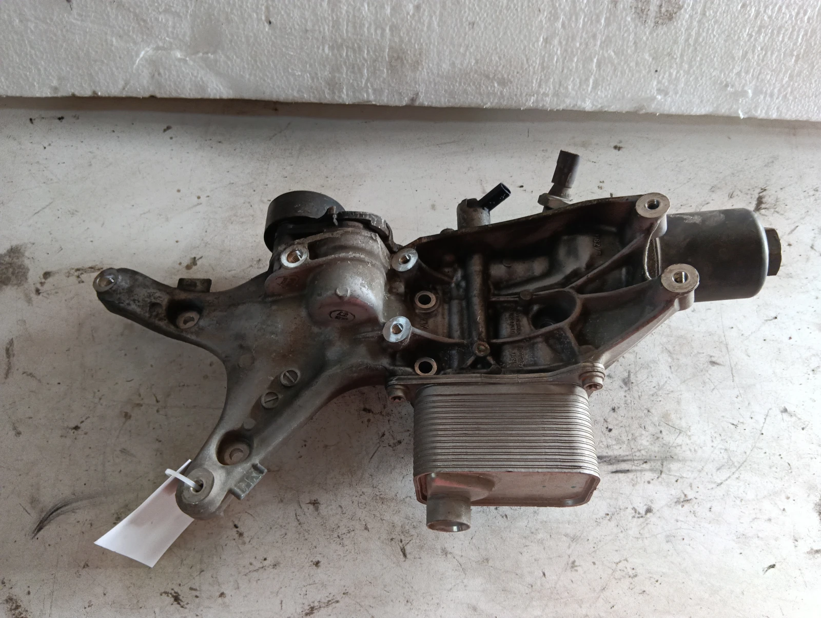 маслоохладител 2.0TFSI 06K117021E 06L903143D Audi A4
