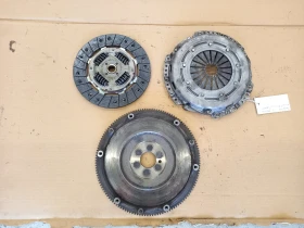 Маховик със съединител Ситроен Ц3 Пикасо 1.4Б 