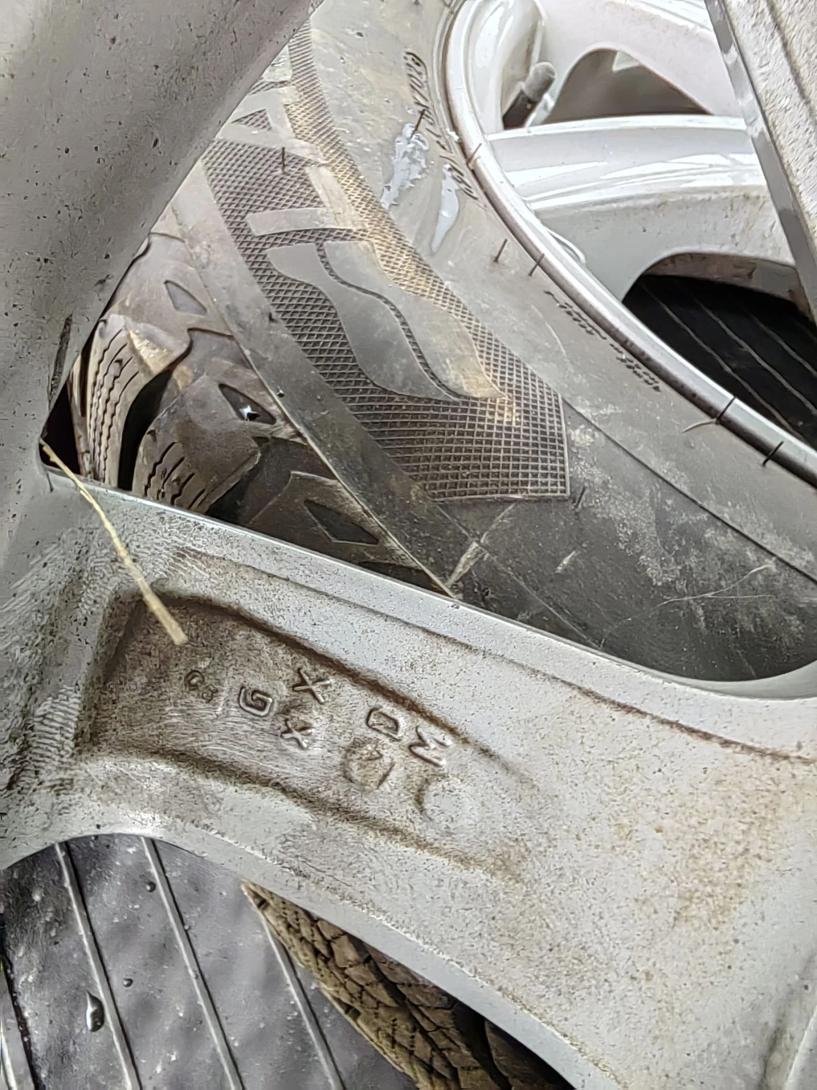    235/65R17  Hyundai Santa fe | Mobile.bg   6