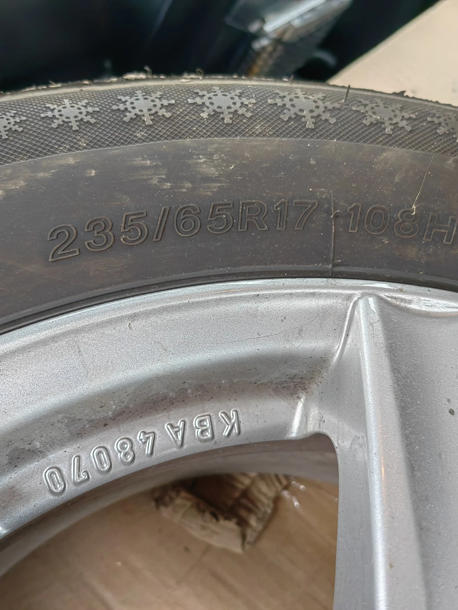    235/65R17  Hyundai Santa fe | Mobile.bg   4