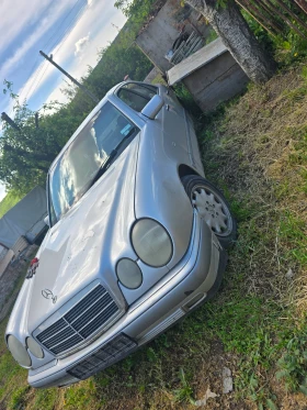 Обява за продажба на Mercedes-Benz E 200 ~1 599 лв. - изображение 1