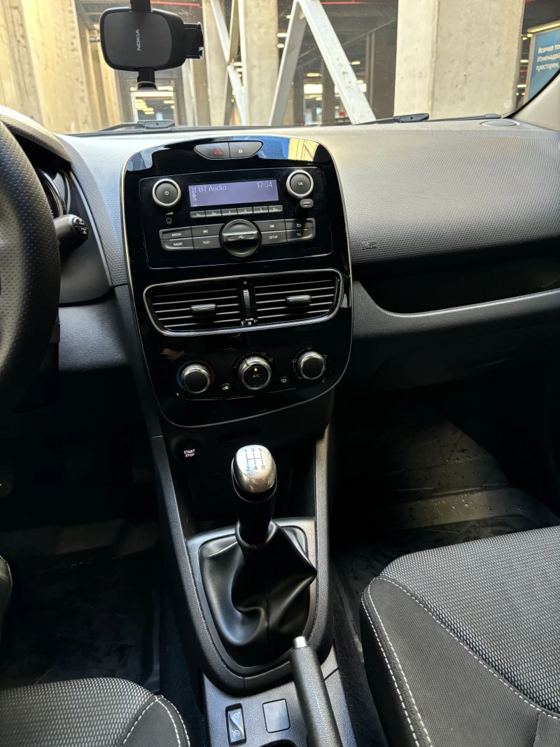 Renault Clio, снимка 13 - Автомобили и джипове - 47433144