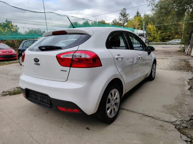 Kia Rio 1.1, снимка 3 - Автомобили и джипове - 47546431