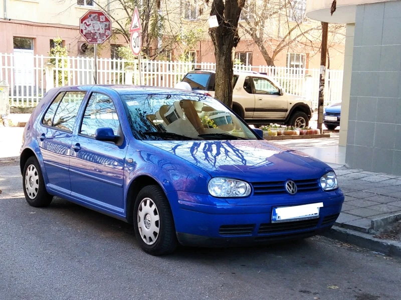 VW Golf, снимка 5 - Автомобили и джипове - 48092990