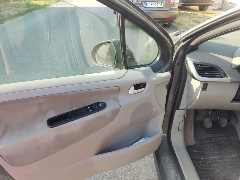 Peugeot 207 1.4hdi, снимка 6 - Автомобили и джипове - 52352986
