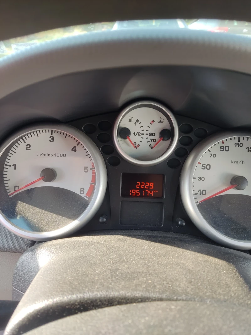 Peugeot 207 1.4hdi, снимка 7 - Автомобили и джипове - 52352986