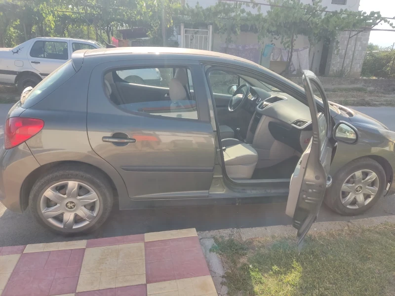 Peugeot 207 1.4hdi, снимка 2 - Автомобили и джипове - 52352986